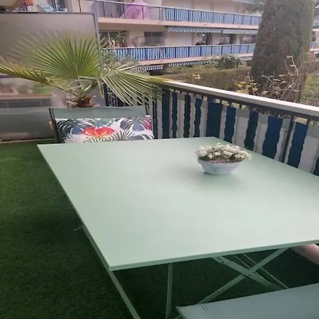 Holiday home Grand In With Terrace